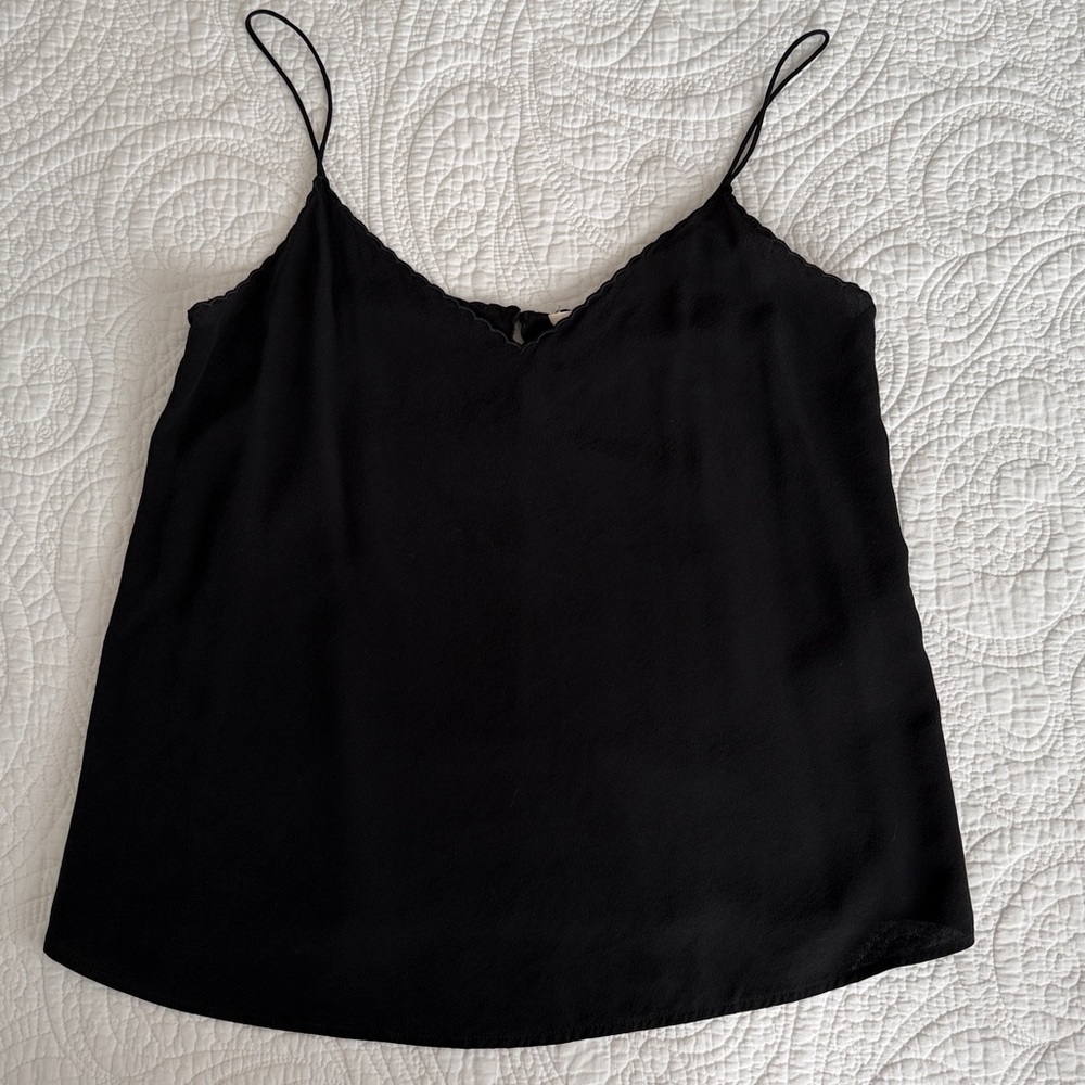 Sezane Adriano Top, Black. Size 32/0. 100% silk.